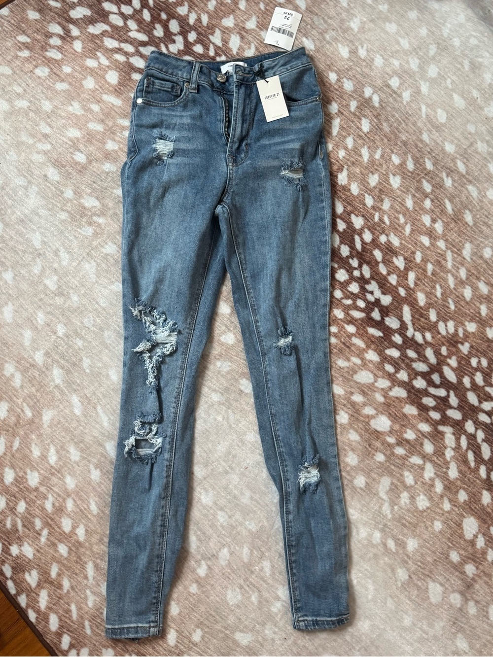 Forever 21 Women’s Distressed Skinny Jeans Light Blue - NWT